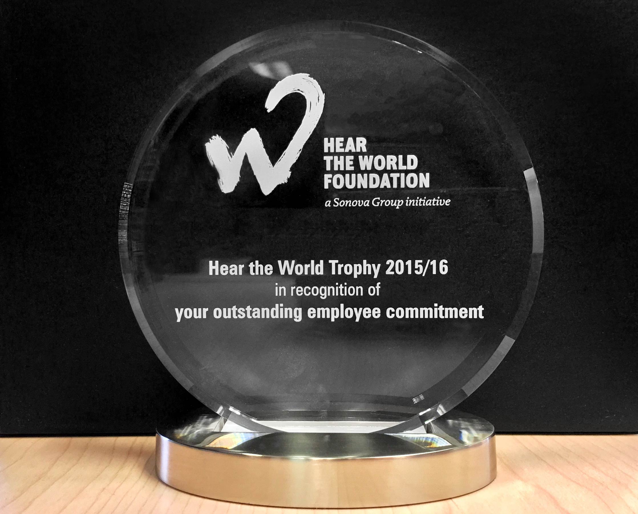 Trophy-for-special-employee-engagements-Hear-the-World-Foundation-03